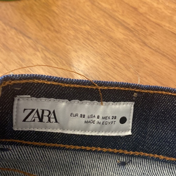 Zara Womens NWOT high waisted dark wash wide leg jeans. Size 6 - Picture 3 of 7